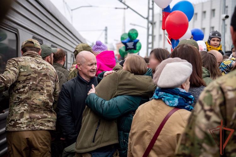 В Карелии вернувшимся со специальной военной операции росгвардейцам вручили ведомственные награды