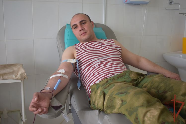 Росгвардейцы Дагестана приняли участие в донорской акции