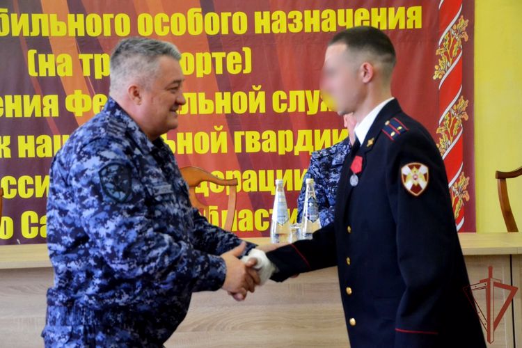 Отличившихся сотрудников и военнослужащих Росгвардии наградили в Самаре