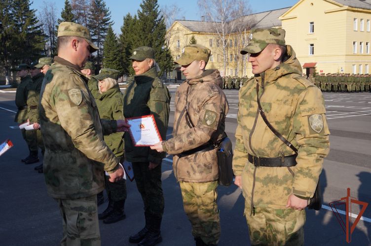 Командующий Сибирским округом Росгвардии поздравил военнослужащих соединений и воинских частей по охране ВГО и СГ