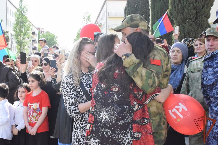  В Дагестане встретили вернувшихся с выполнения задач росгвардейцев 