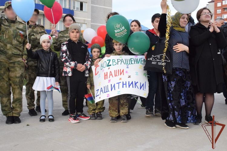  В Дагестане встретили вернувшихся с выполнения задач росгвардейцев 
