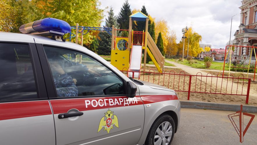 Патруль Росгвардии разыскал пропавшего первоклассника в Саратове