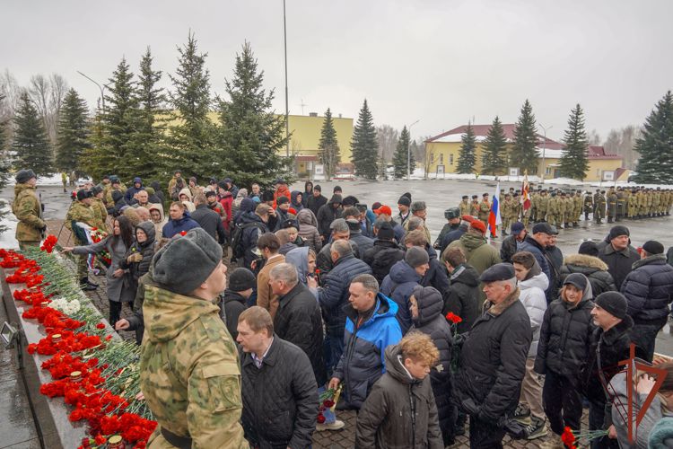 В софринской бригаде Росгвардии почтили память погибших военнослужащих