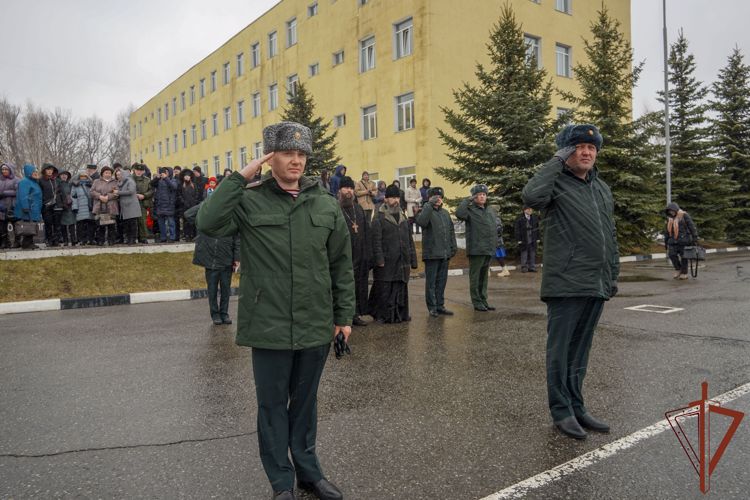 В софринской бригаде Росгвардии почтили память погибших военнослужащих