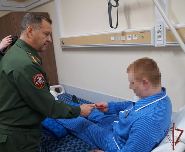 Командующий Центральным округом Росгвардии вручил госнаграды участникам специальной военной операции (видео)