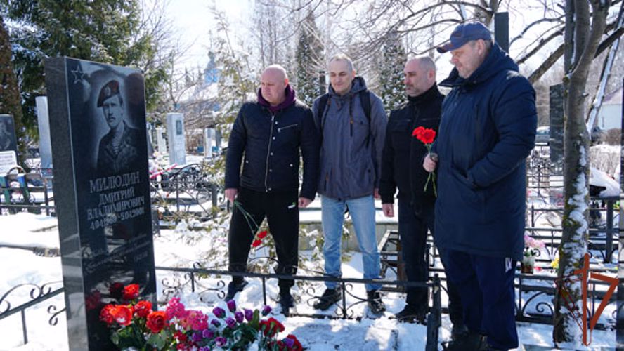 Сотрудники и ветераны ульяновского ОМОН Росгвардии почтили память павшего сослуживца