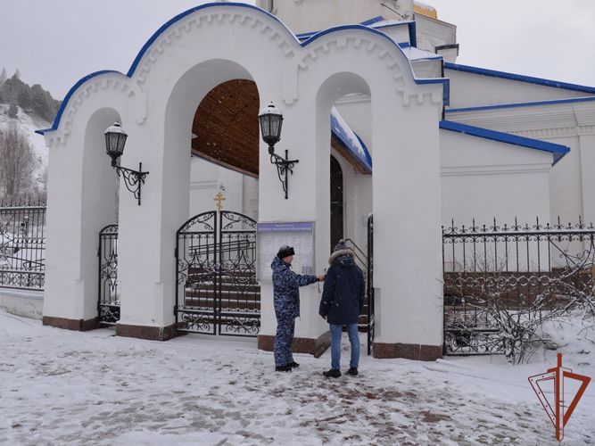 Росгвардия обеспечила общественную безопасность в период празднования Вербного воскресенья на Урале