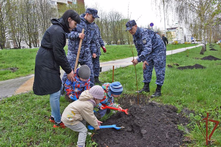 Белгородские росгвардейцы присоединились к международной патриотической акции «Сад памяти»