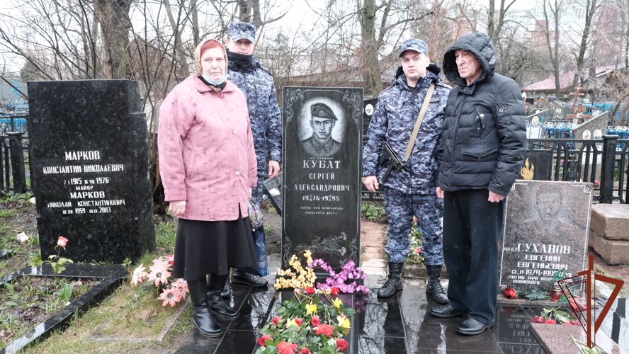    Память кавалера ордена Мужества Сергея Кубата почтили росгвардейцы в Орле