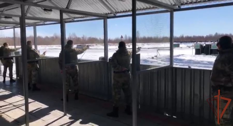 В уральском кинологическом центре Росгвардии состоялось первенство по стрельбе (видео)