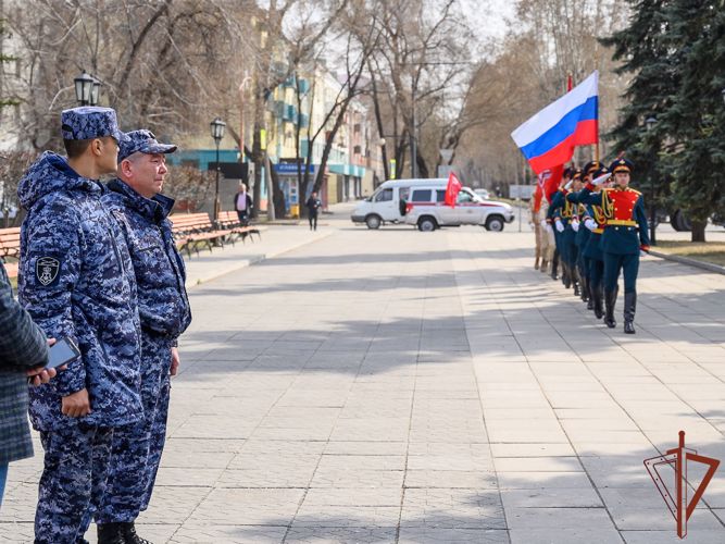 При участии Росгвардии в Хакасии стартовал автопробег к годовщине Победы 