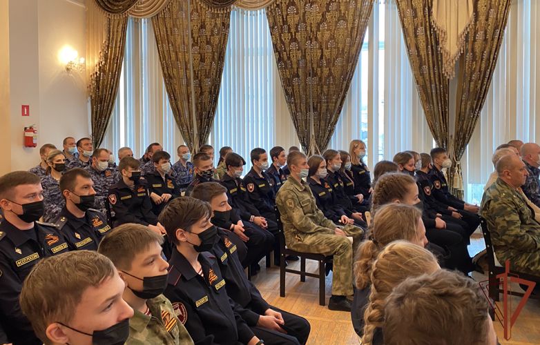 Росгвардия участвует в акции «Zа Победу! Zа Наших!» в Волгограде 