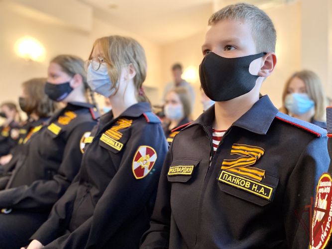 Росгвардия участвует в акции «Zа Победу! Zа Наших!» в Волгограде 