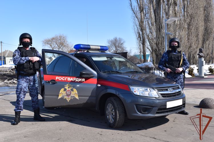 Росгвардейцы задержали злоумышленника, укравшего у пенсионера ружье в Воронежской области