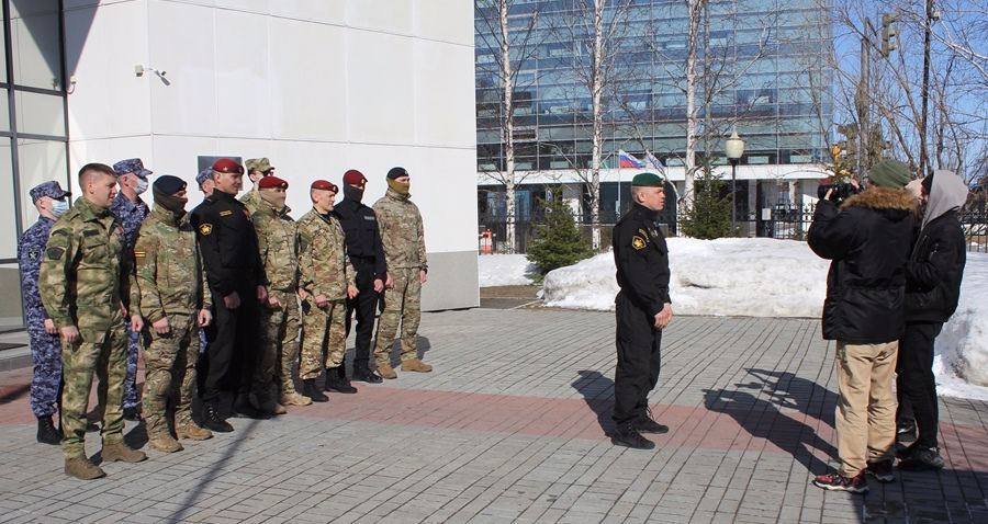Ветераны спецназа Росгвардии поддержали всероссийскую акцию «Своих не бросаем» в Югре (видео)