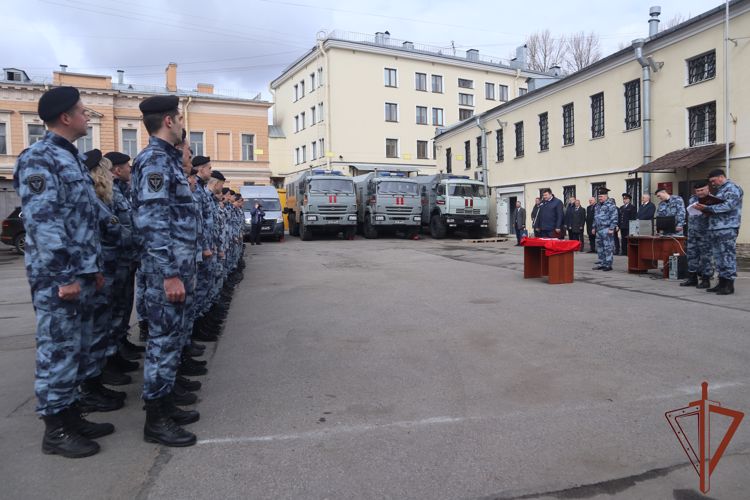 Петербургский транспортный ОМОН Росгвардии отметил 29-летие 