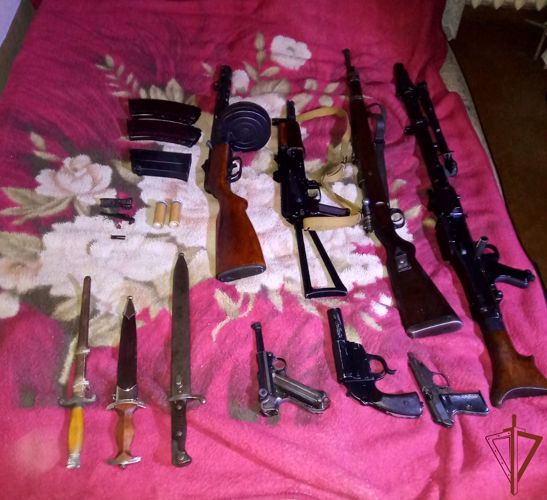 При участии Росгвардии в Зауралье задержан «черный копатель» с арсеналом оружия