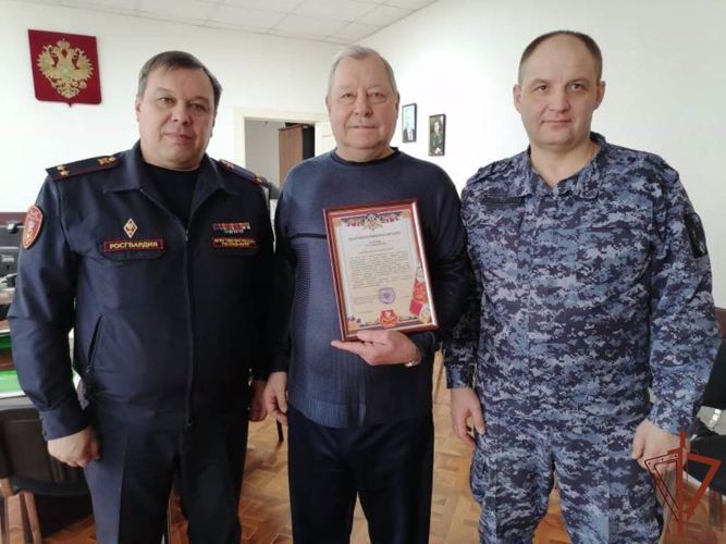 Ветеранов войск правопорядка поздравили в Югре 