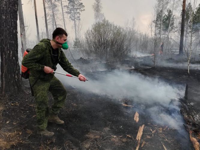 Росгвардейцы ликвидировали возгорание вблизи важного государственного объекта в Зауралье 