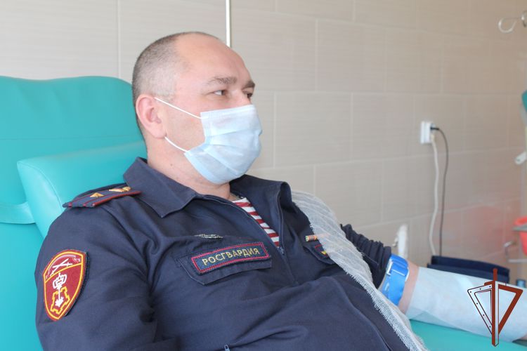 Росгвардейцы пополнили банк донорской крови в Вологодской области