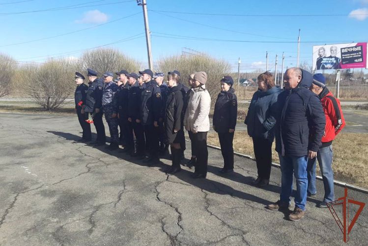 Росгвардейцы почтили на Южном Урале память сослуживцев, погибших при исполнении служебного долга