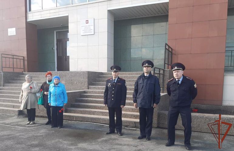 Росгвардейцы почтили на Южном Урале память сослуживцев, погибших при исполнении служебного долга