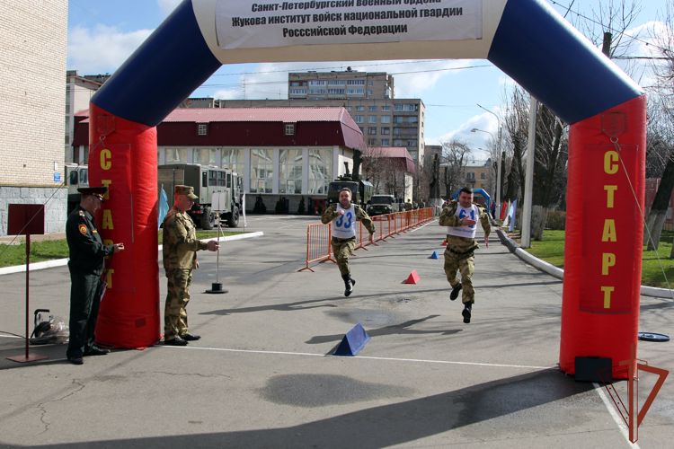 В Санкт-Петербургском военном институте Росгвардии проверен уровень физподготовки личного состава 