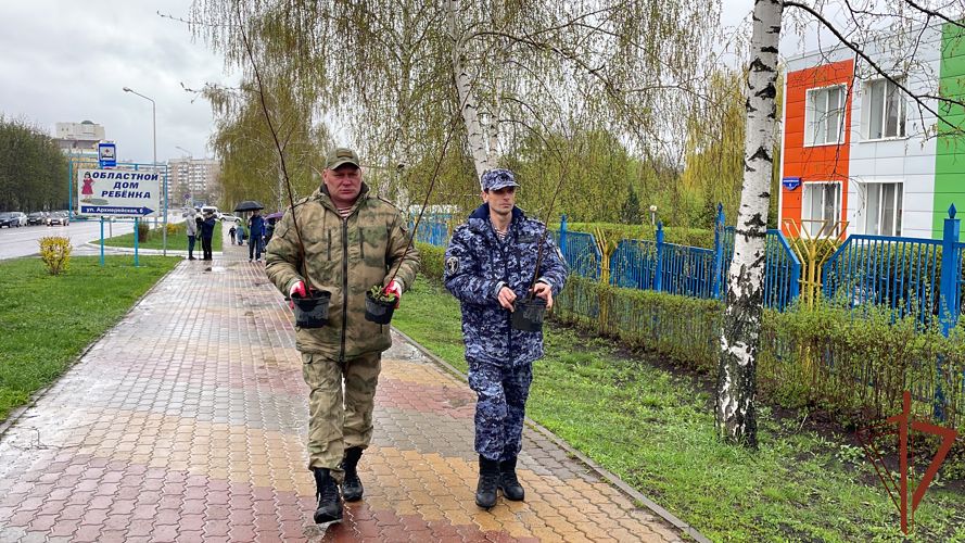 Белгородские росгвардейцы присоединились к международной патриотической акции «Сад памяти»