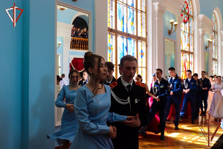 В Йошкар-Оле кадеты Росгвардии приняли участие в городском кадетском балу