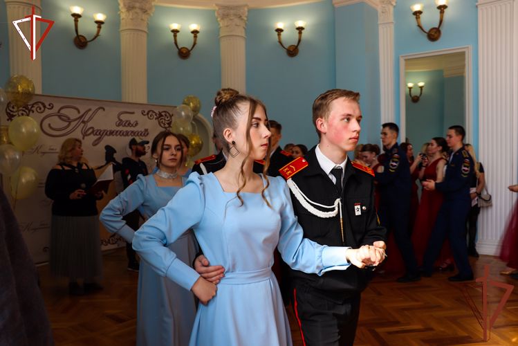 В Йошкар-Оле кадеты Росгвардии приняли участие в городском кадетском балу