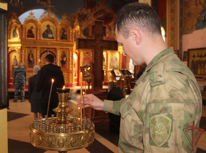 В Северо-Кавказском округе Росгвардии прошли молебны о здравии участников спецоперации