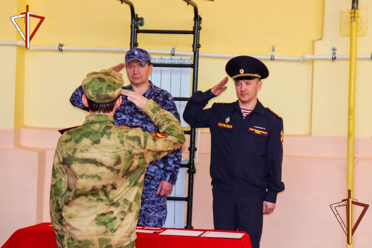 В Марий Эл кадеты класса Росгвардии произнесли клятву на верность Родине