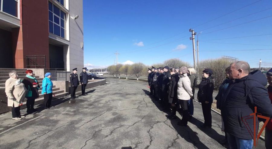 Росгвардейцы почтили на Южном Урале память сослуживцев, погибших при исполнении служебного долга