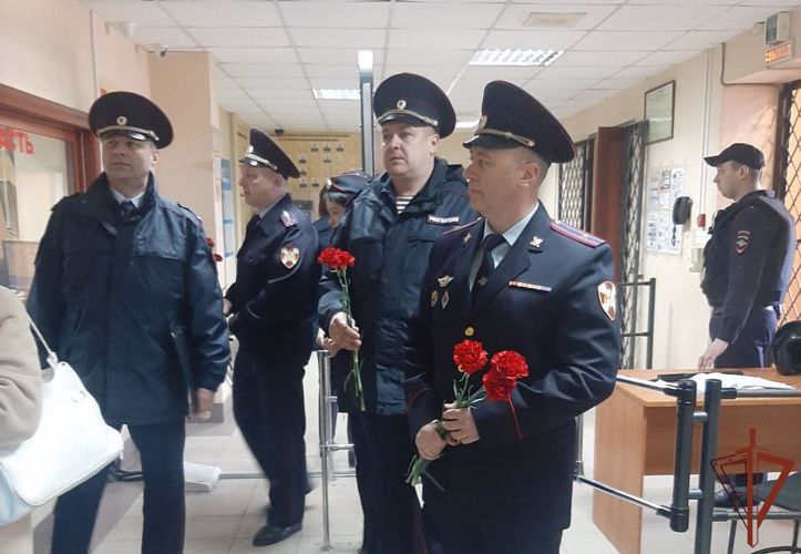 Росгвардейцы почтили на Южном Урале память сослуживцев, погибших при исполнении служебного долга