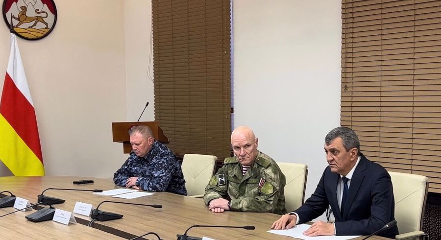 Награды погибших военнослужащих Росгвардии передали их родным в Северной Осетии