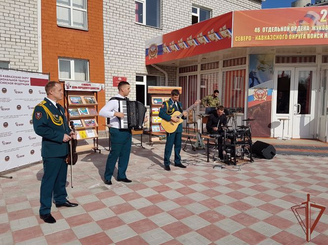 Ансамбль песни и пляски Северо-Кавказского округа Росгвардии отметил 15-летие