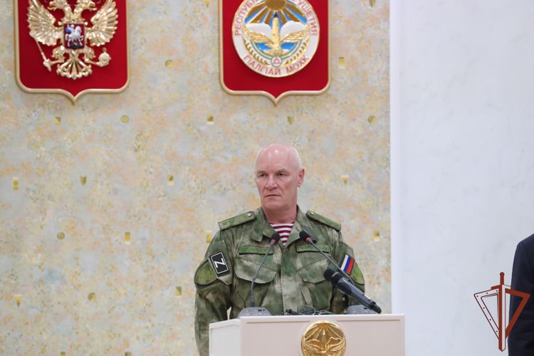 В Ингушетии передали государственные награды семьям погибших при исполнении воинского долга росгвардейцев
