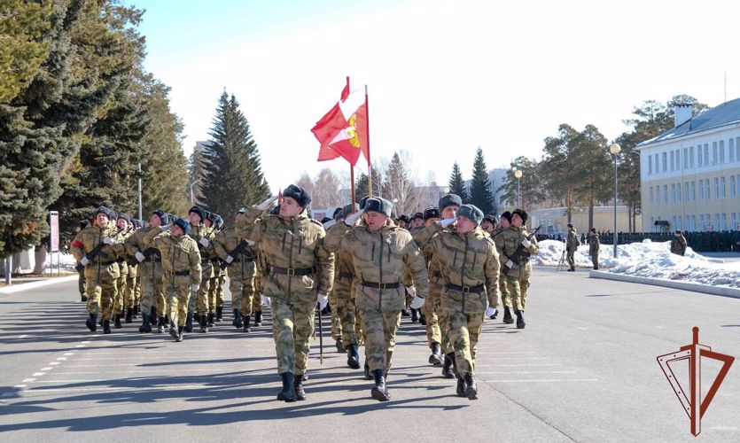 Военнослужащие Уральского округа Росгвардии начали подготовку к параду Победы (видео)