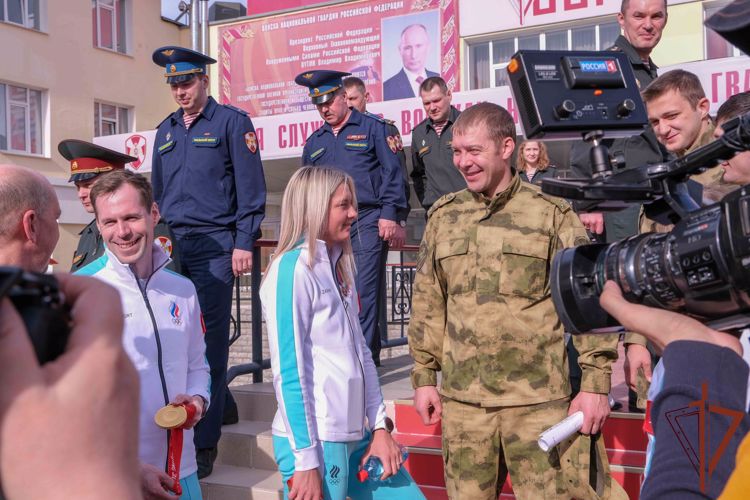 В Уральском округе состоялась встреча росгвардейцев со спортсменами-олимпийцами (видео)