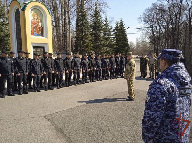 Вернувшихся из служебной командировки бойцов Росгвардии встретили в Сибири 