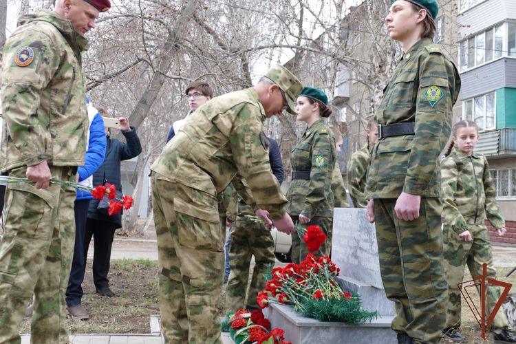 Память сотрудника СОБР Героя России Олега Охрименко почтили в Омске