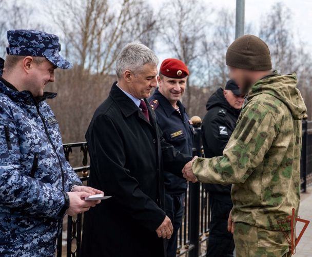 В Карелии вернувшимся со специальной военной операции росгвардейцам вручили ведомственные награды