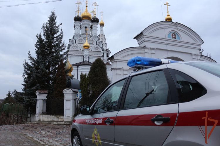Росгвардейцы Северо-Западного округа обеспечили правопорядок в праздник Пасхи Христовой