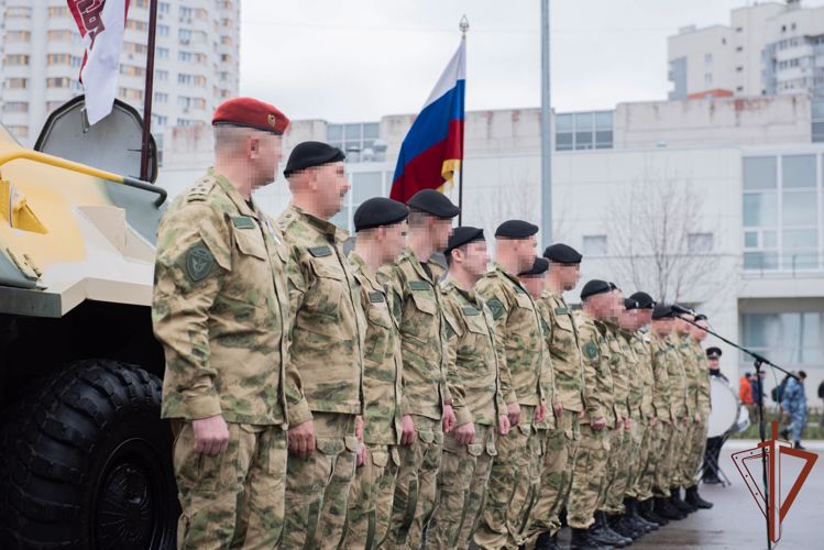 Вернувшихся домой участников спецоперации на Украине встретили в Москве