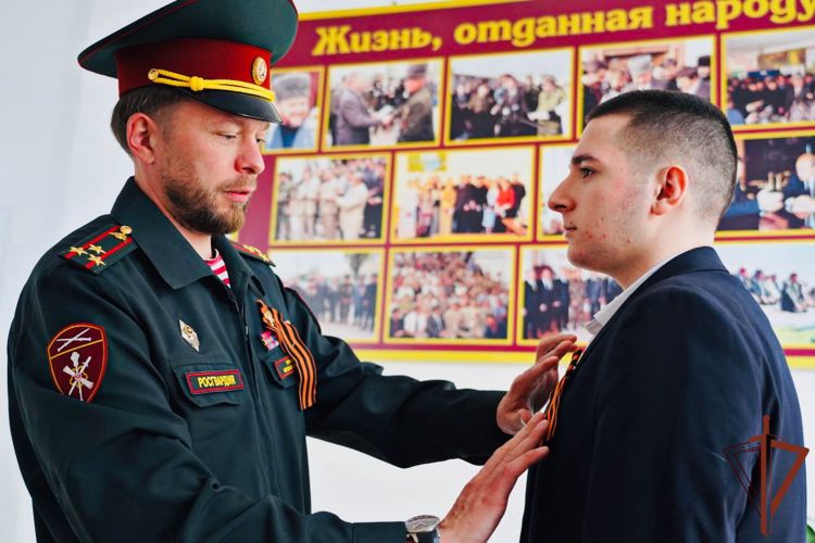 Росгвардия присоединилась к всероссийской акции «Георгиевская ленточка» в Чечне