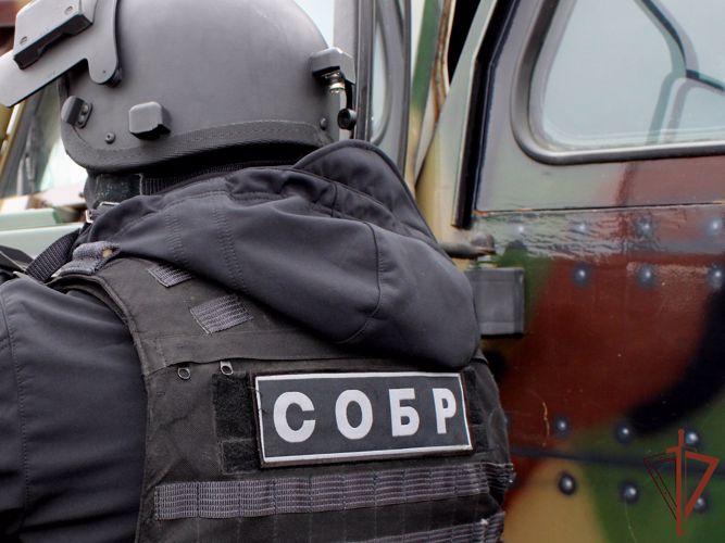 При участии СОБР Росгвардии в Приангарье задержан мужчина, незаконно хранивший арсенал боеприпасов