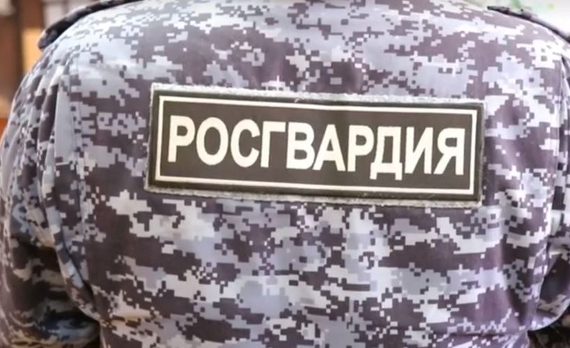 Росгвардейцы присоединились к акции «Своих не бросаем» в Калуге (видео)