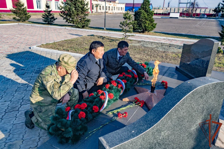 Глава Тувы посетил территориальное управление Росгвардии