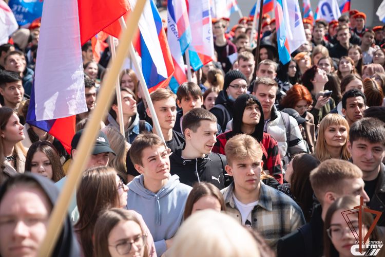 Росгвардия приняла участие в акции к 8-летию провозглашения ДНР в Саратове